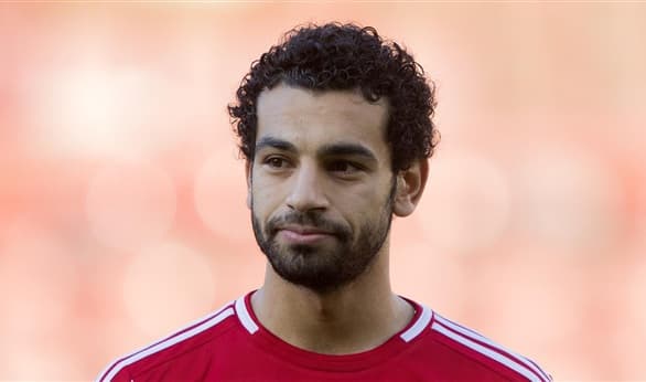 محمد صلاح رسميا مع ذئاب روما