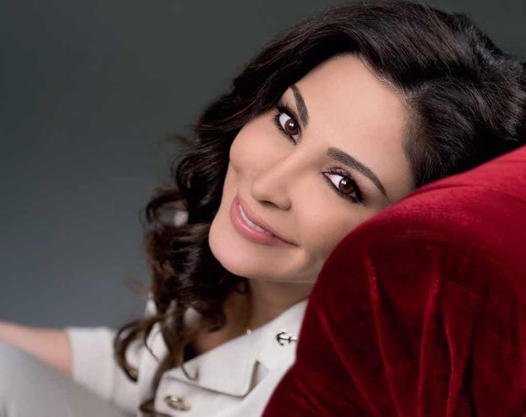 الفنانة اليسا