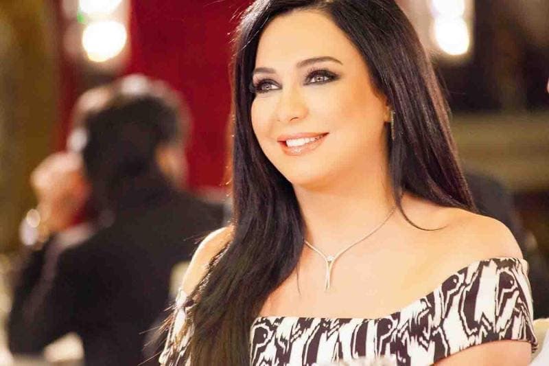 "خط ساخن" يعيد سلاف فواخرجي للدراما المصرية