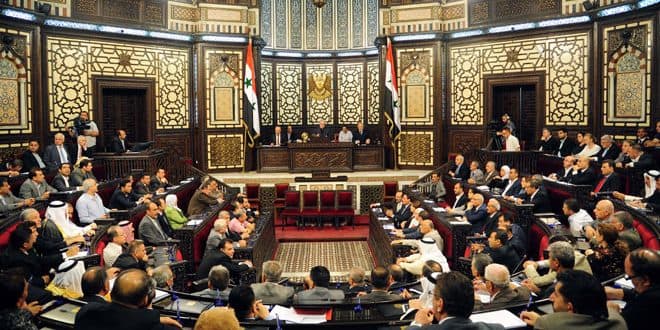 وزير النفط: "ماضون بزيادة إنتاج الغاز وتأهيل المواقع النفطية"