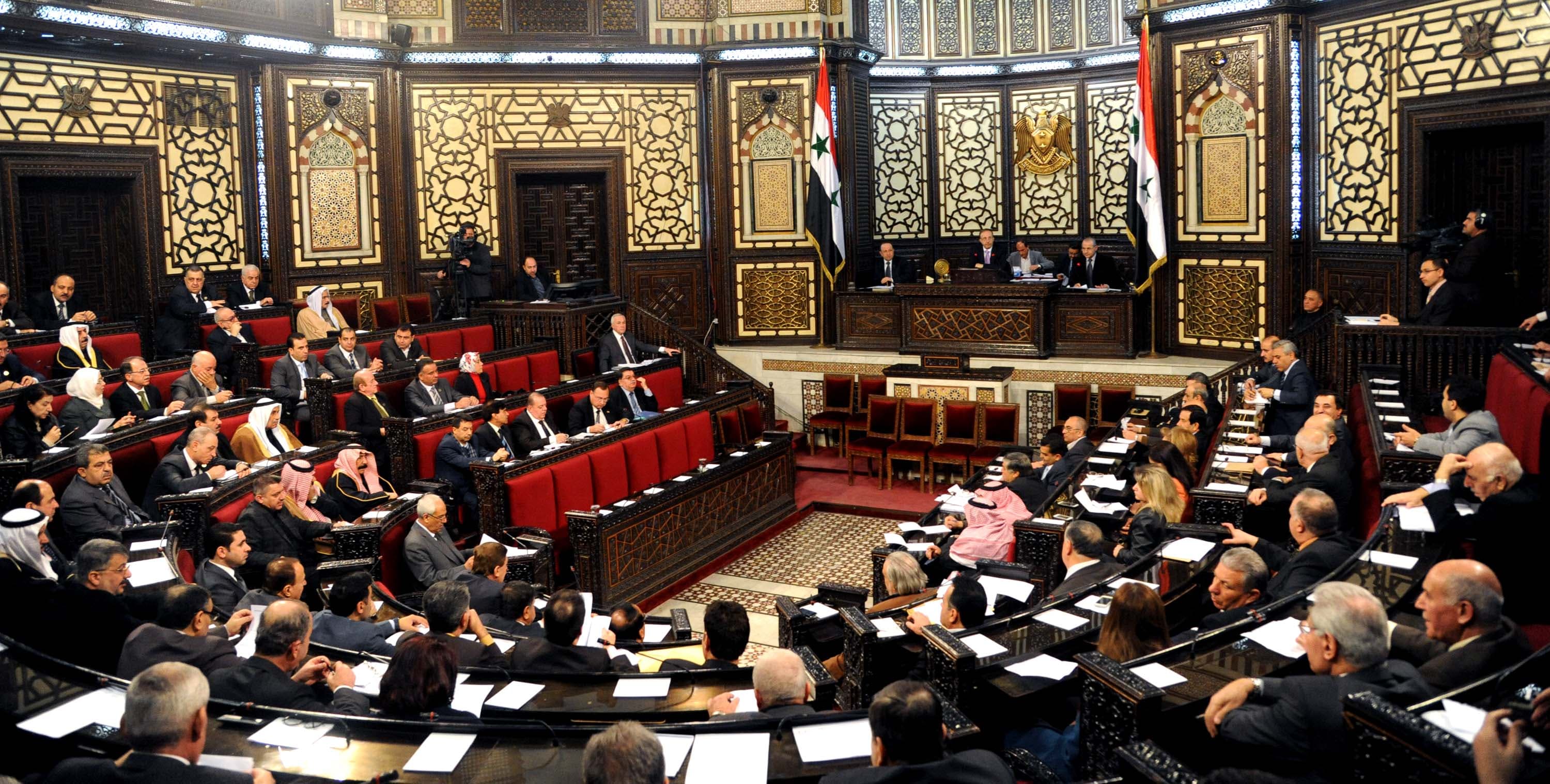 مجلس الشعب يقر القانون الخاص بتحديد الرسوم على الأعمال القنصلية خارج سورية