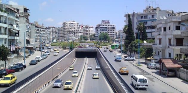 المياه تعود لأحياء اللاذقية بعد عطل فني في خط الجر