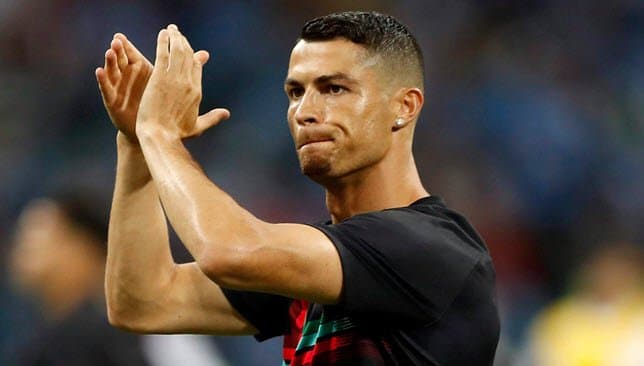 رونالدو ينجو من السجن بدفع المال