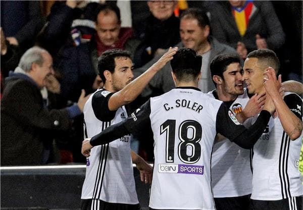 مدرب فالنسيا يتحدث عن سعر هدف ريال مدريد