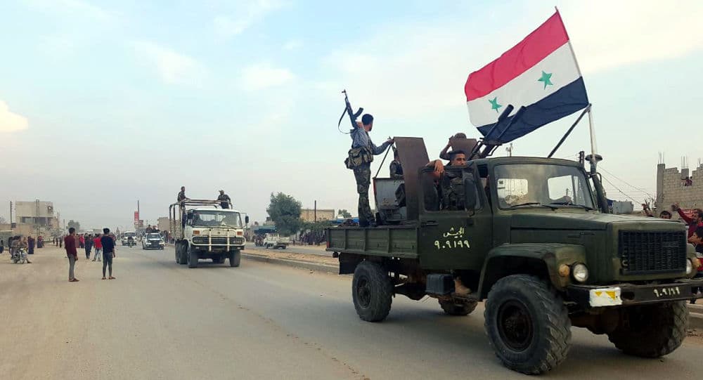 الجيش يفجر انتحارياً يقود عربة مفخخة شرق إدلب