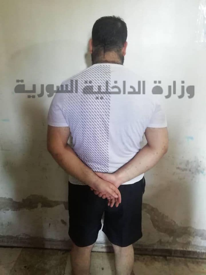 اللاذقية| القبض على شخص يبتز الفتيات بصور ومحادثات خاصة بهن!