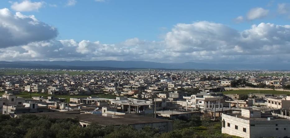 انتشال جثة طفلة مدفونة بمنزل ذويها بريف حمص.. والتحقيات جارية