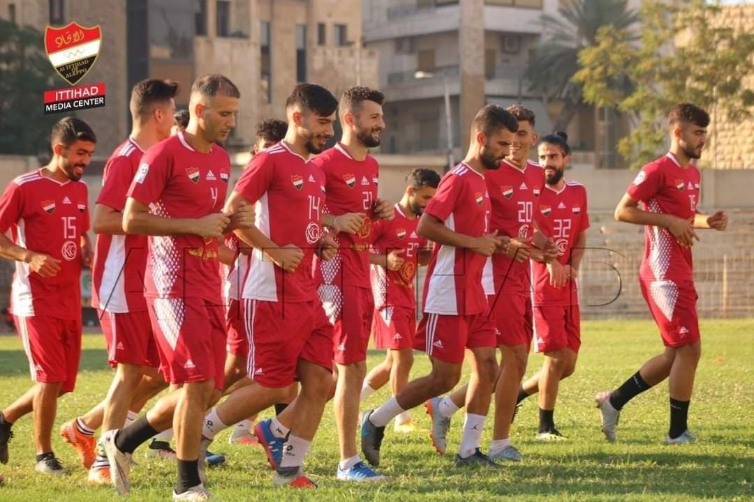 لاعبو نادي الاتحاد