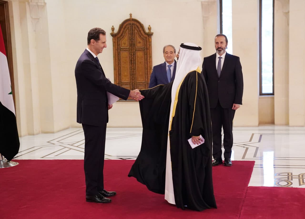 الرئيس الأسد وسفير البحرين