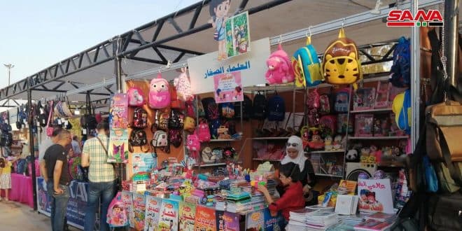 مستلزمات مدرسية ومواد غذائية بأسعار مخفضة في "سوق العيلة" بكافة المحافظات 