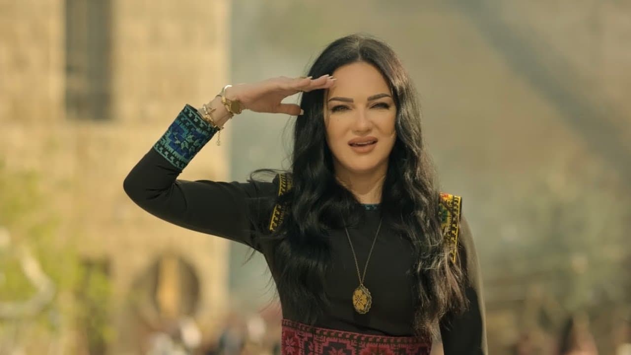 الفنانة السورية صفاء سلطان