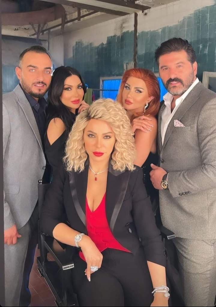 مسلسل بيوت من ورق