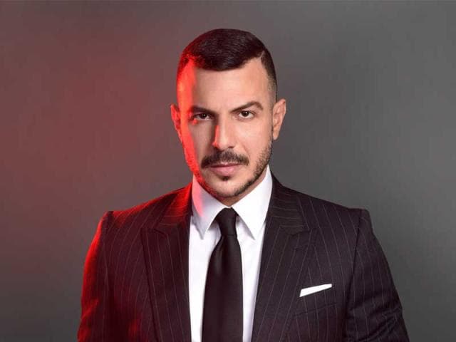 الفنان السوري باسل الخياط