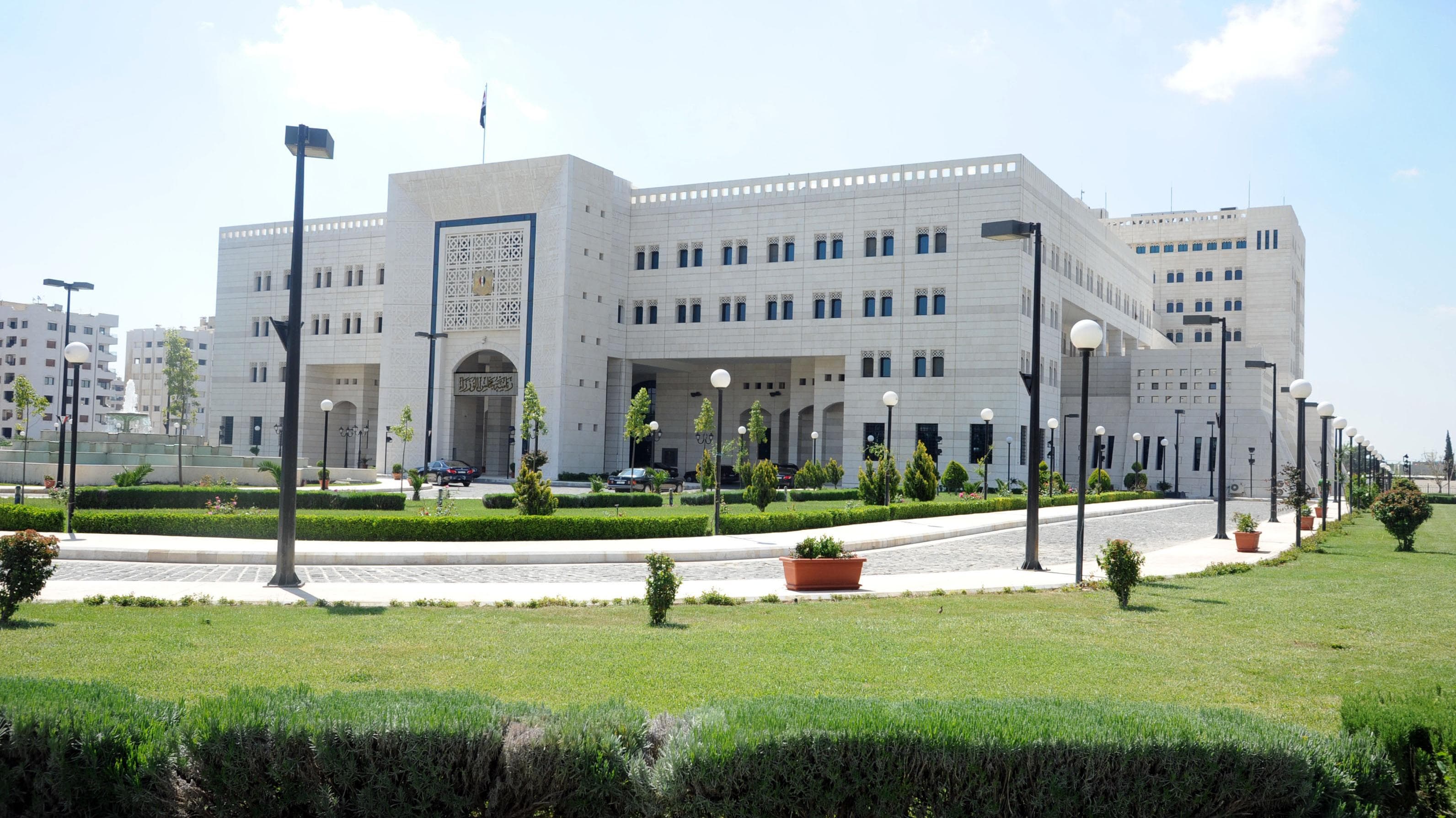 مجلس الوزراء: تعطيل الجهات العامة اعتباراً من يوم الأحد القادم ولمدة أسبوع بمناسبة عيد الفطر