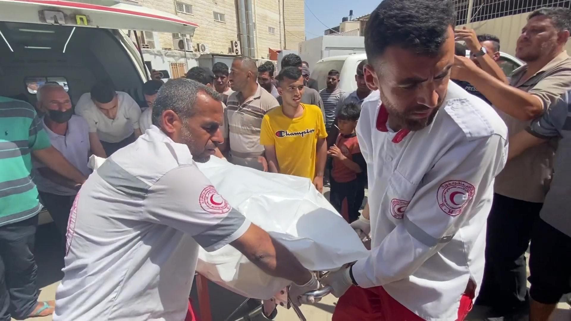 40 شهيداً في غزة خلال 24 ساعة، والأونروا تتحدث عن الدمار الكبير في القطاع