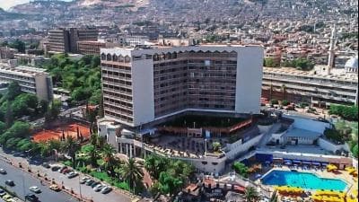 رسوم الدخول مقابل عدد محدد من المشروبات ممنوع في المنشآت السياحية.. والأماكن غير المعزولة لا يسمح بها في الحفلات