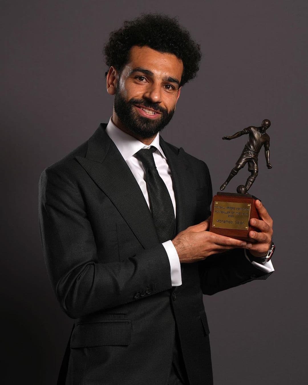 محمد صلاح يحصل على جائزة أفضل لاعب في إنجلترا