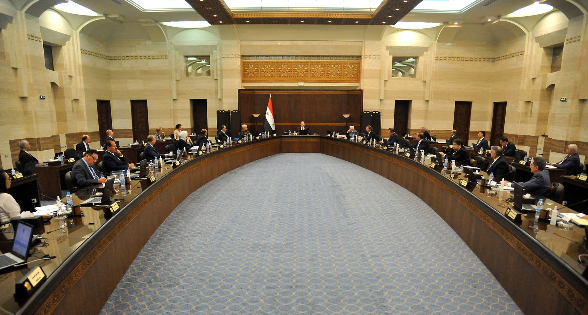 البدء بتقديم الطلبات لمسابقة التوظيف المركزية